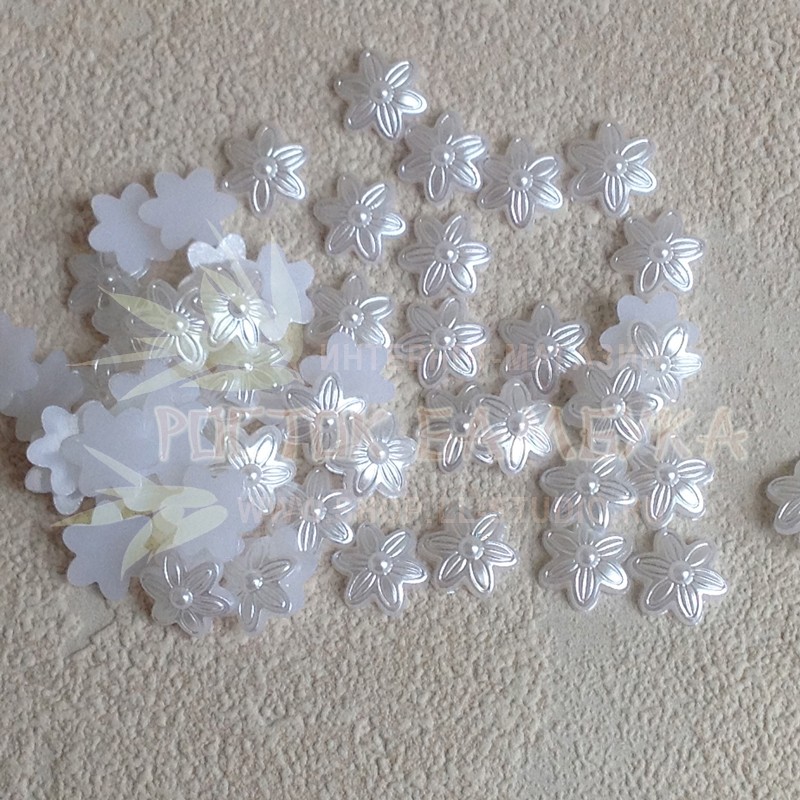 Полубусины фигурные Цветок Белый №5242