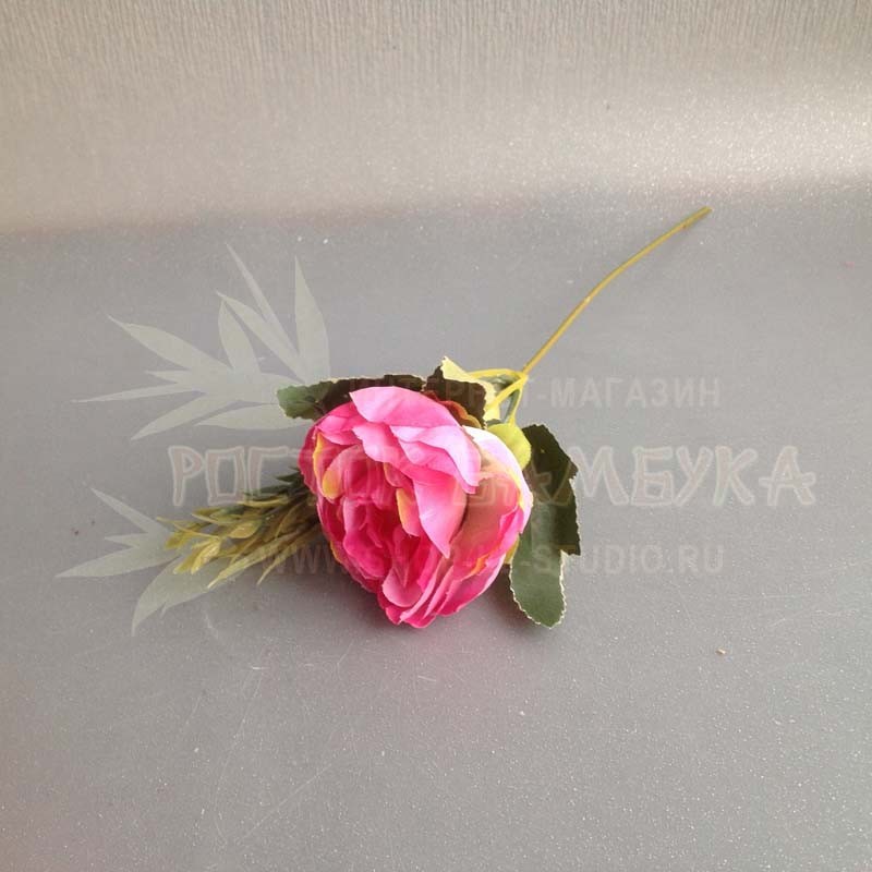 Роза пионовидная в букетике с листьями и травинками 20см Ярко-розовый №6812.1
