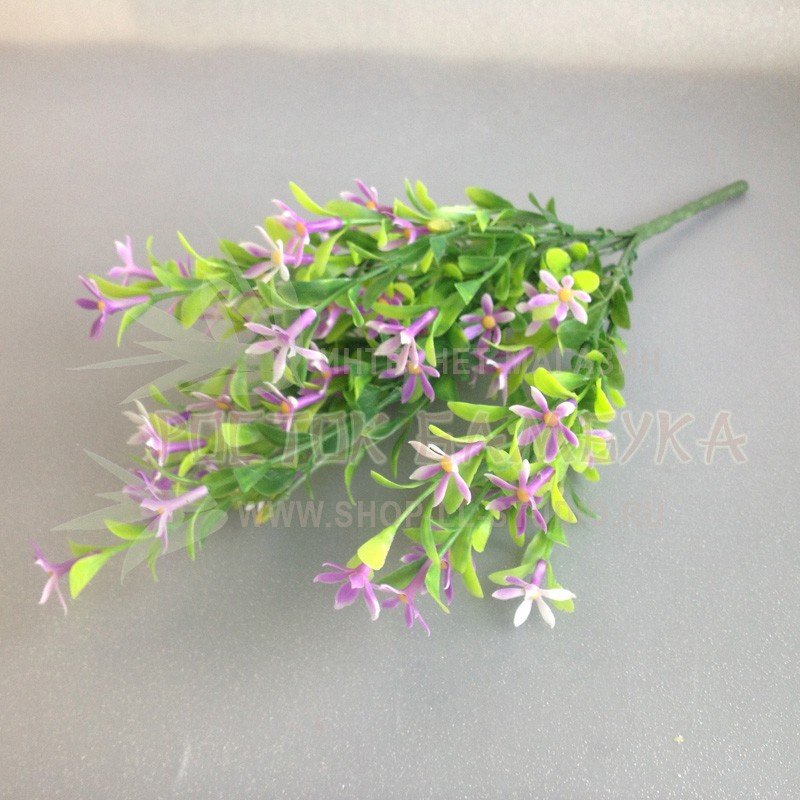 Первоцвет в букете с травой с острыми листочками Фиолетовый №6253.1